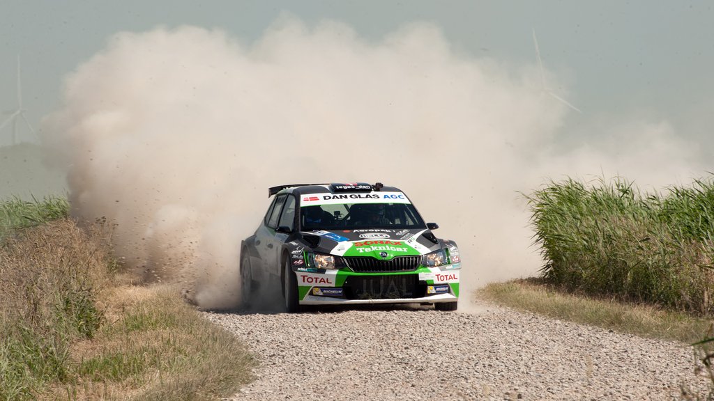 Den regerende Danmarksmester i Rally, Ib Kragh, med Ditte Kammersgaard i co-driversædet kørte en 3. plads hjem i deres Skoda Fabia R5
(Foto: ralllypics.dk – Viggo Johansen)